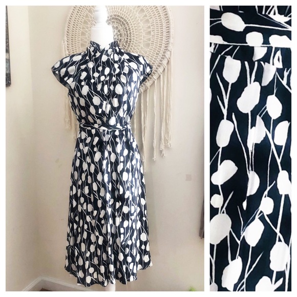 The Fold Dresses & Skirts - The Fold London Wrap Neck Cap Sleeve French Navy & White Midi Dress w/ Sash Tie